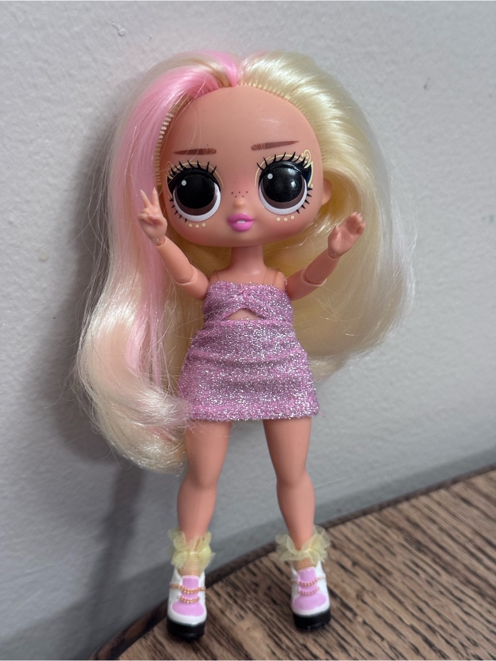 LOL Surprise Blonde & Pink Glam in Sparkly Pink Dress 7 in Doll
